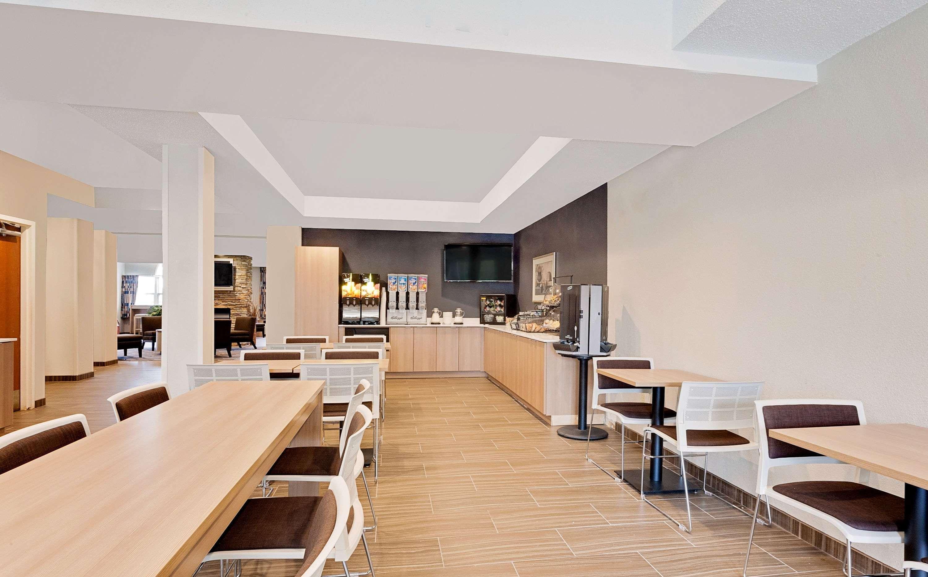 Microtel Inn & Suites By Wyndham Мидлтаун Экстерьер фото