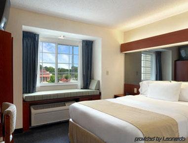 Microtel Inn & Suites By Wyndham Мидлтаун Номер фото